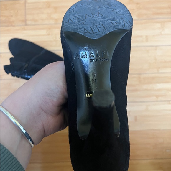 Amalfi Black Booties by Rangoni size 7 - Picture 4 of 6